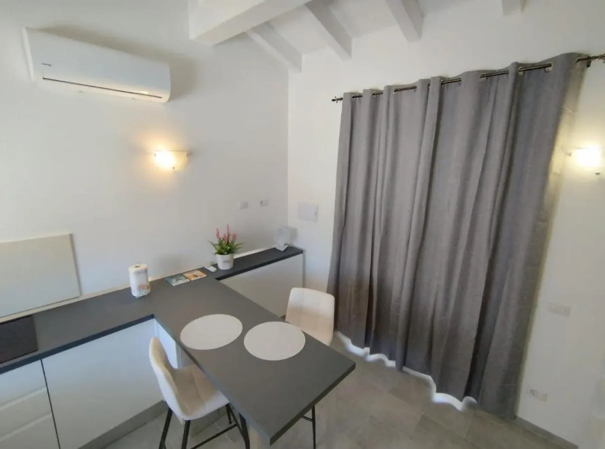 Holmann Suite & Rooms Olbia 0*,  İtalya