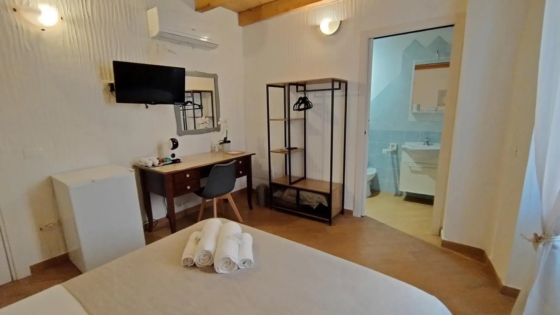 Holmann Suite & Rooms Olbia Oda ve Kahvaltı